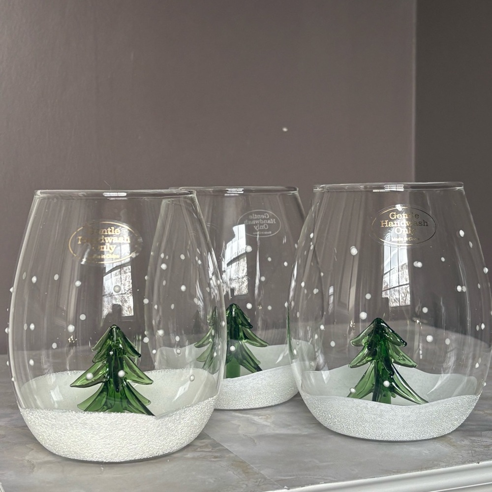 Elegant Glass Tumblers with Green Tree Design